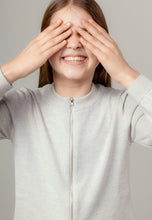 Lataa kuva, aava neuletakki edestä