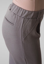 Lataa kuva, Naisten merinohousut / chinot